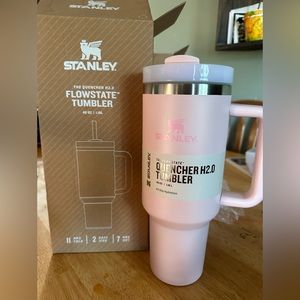 Stanley flowstate quencher h2.0 tumbler. 40 oz pink
